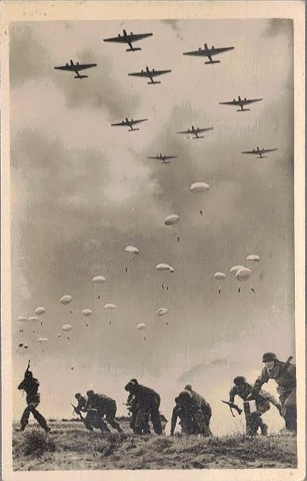 Cartolina fotografica della II Guerra mondiale con aerei tedeschi