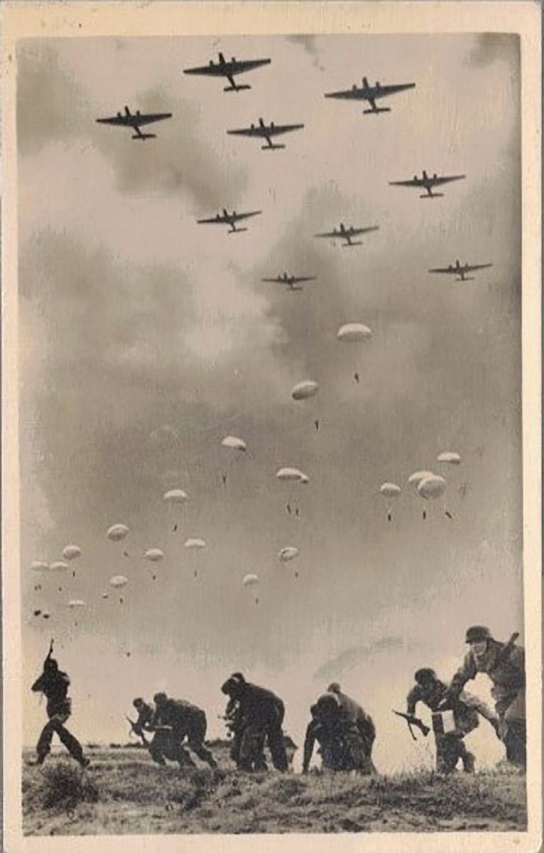 Cartolina Fotografica della II Guerra Mondiale con Aerei Tedeschi