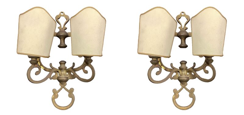 Coppia di Applique in Metallo Dorato a Due Luci