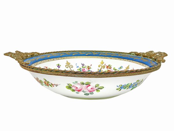 Limoges - Porcelain plate with gilt brass rim and love knot handles