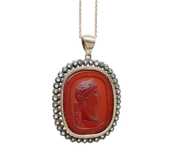 Glass paste medallion necklace