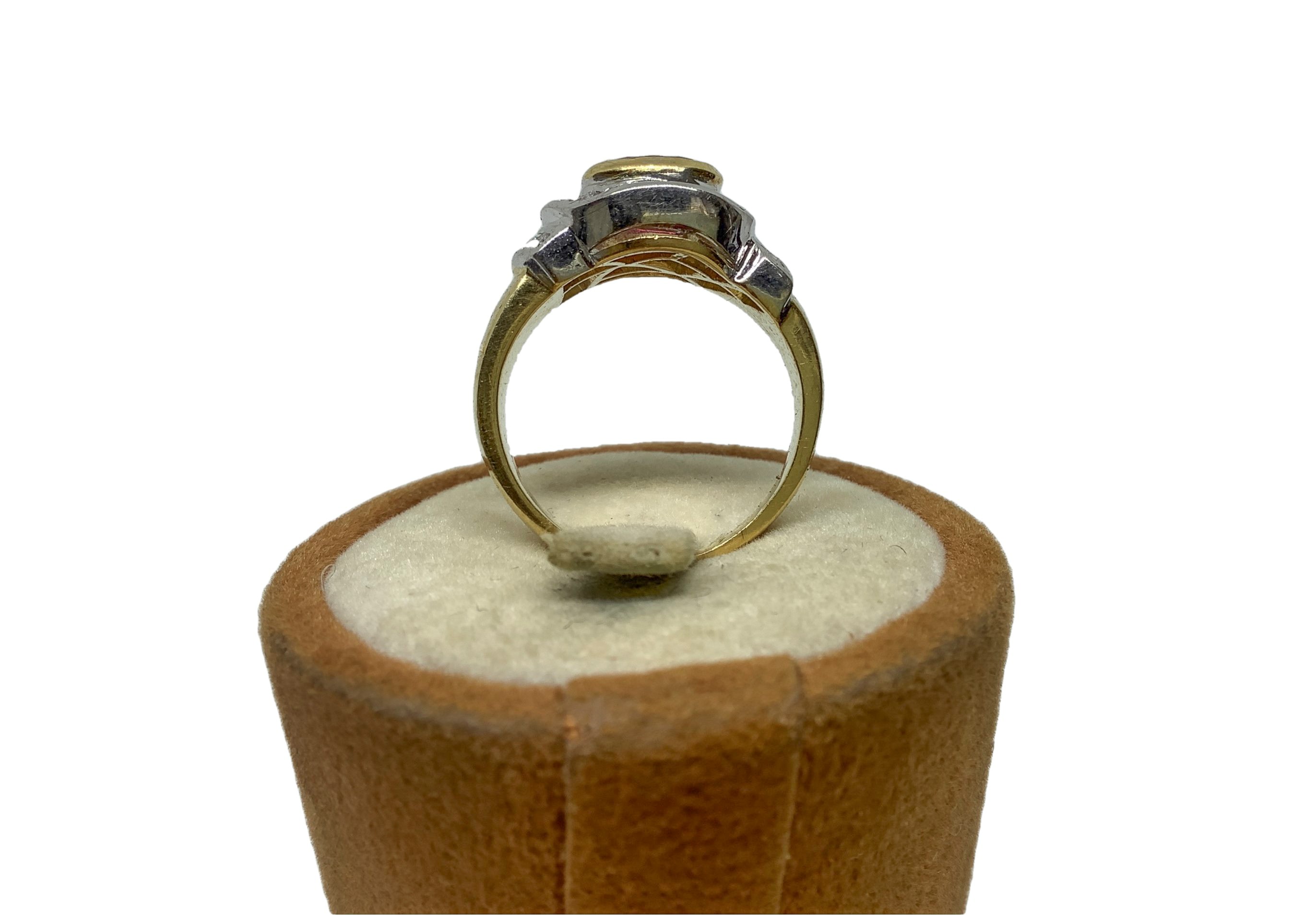 Anello in Oro Giallo e Bianco, Centrale di Rubino e Corona di Brillanti