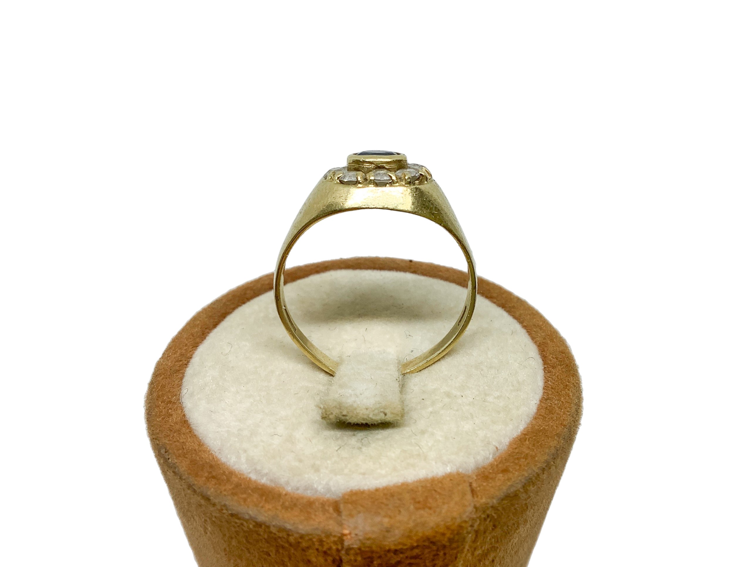 Anello in Oro Giallo con Zaffiro e Diamanti