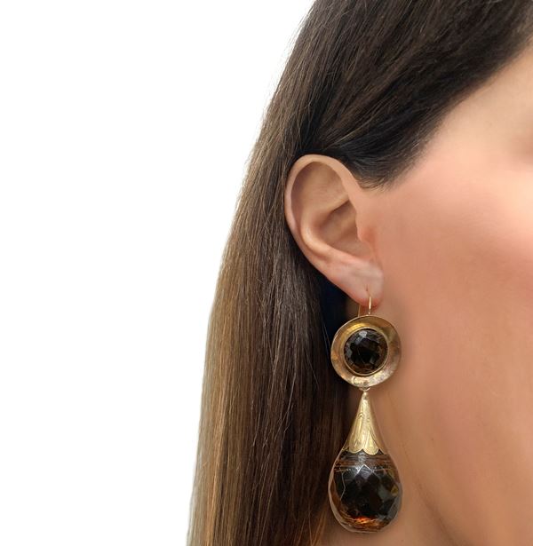 Antique pendant earrings in red gold and faceted Simeto amber