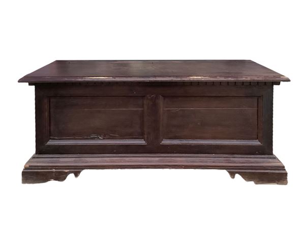 Pine wood chest