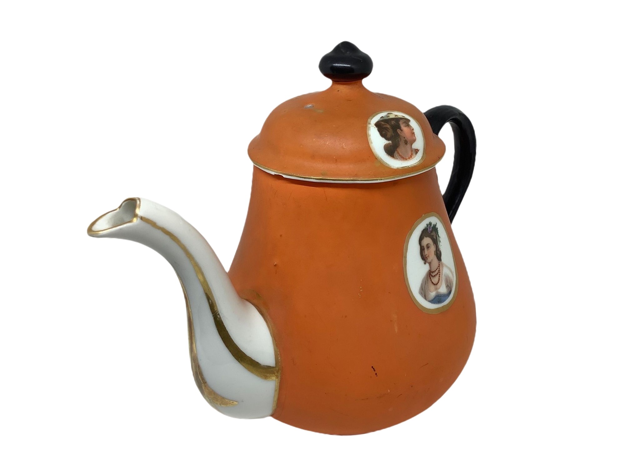 Caffettiera in porcellana, XX secolo, decorata con damine su entrambi i lati e sul coperchio