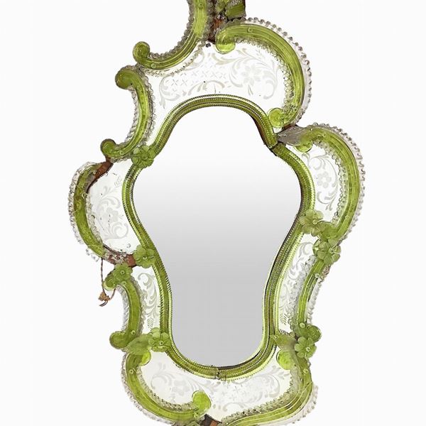 Specchiera in vetro di Murano di colore verde