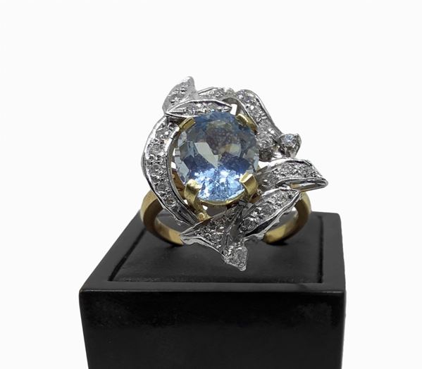 Anello oro 18 carati con acquamarina ovale sfaccettata (3 carati)