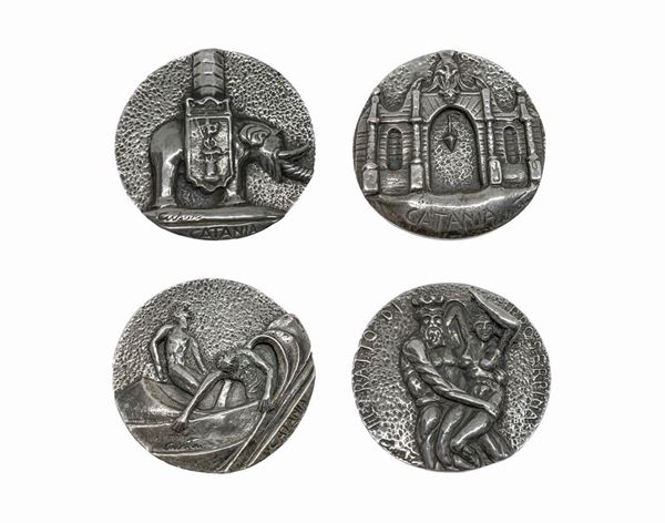 Quattro medaglioni in argento 925 raffiguranti un simbolo di Catania