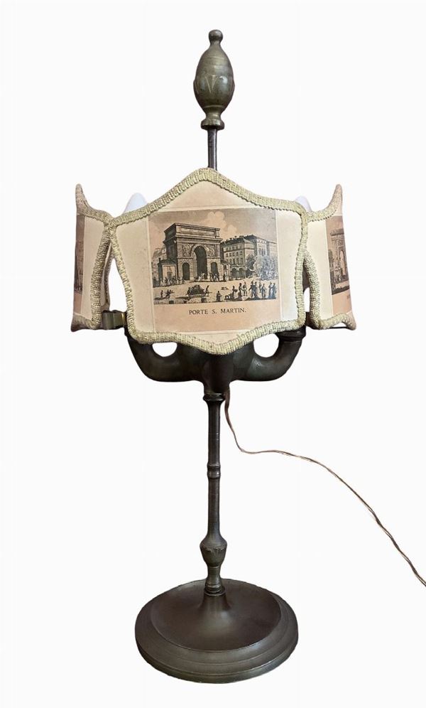 Lampada da tavolo.