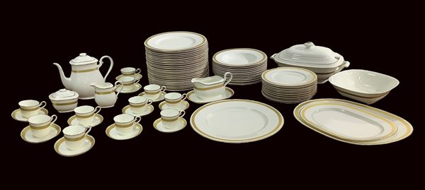 Heinrich W. Germany Villeroy&amp;Boch - Elegant service of dishes and coffee in porcelain with gold trim.