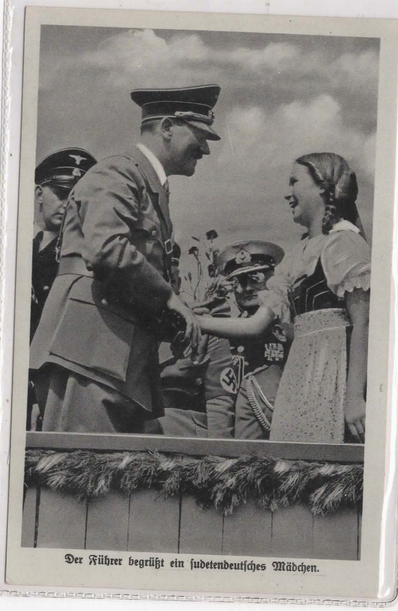 Cartolina Fotografica Originale il Fuhrer Saluta una Ragazza Tedesca dei Sudeti