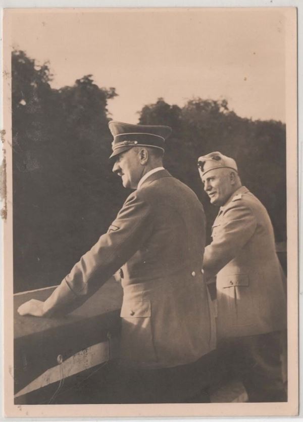 Cartolina originale "L'incontro storico del 18 giugno 1940 a Monaco di Baviera sul bancone del Fuhrer"