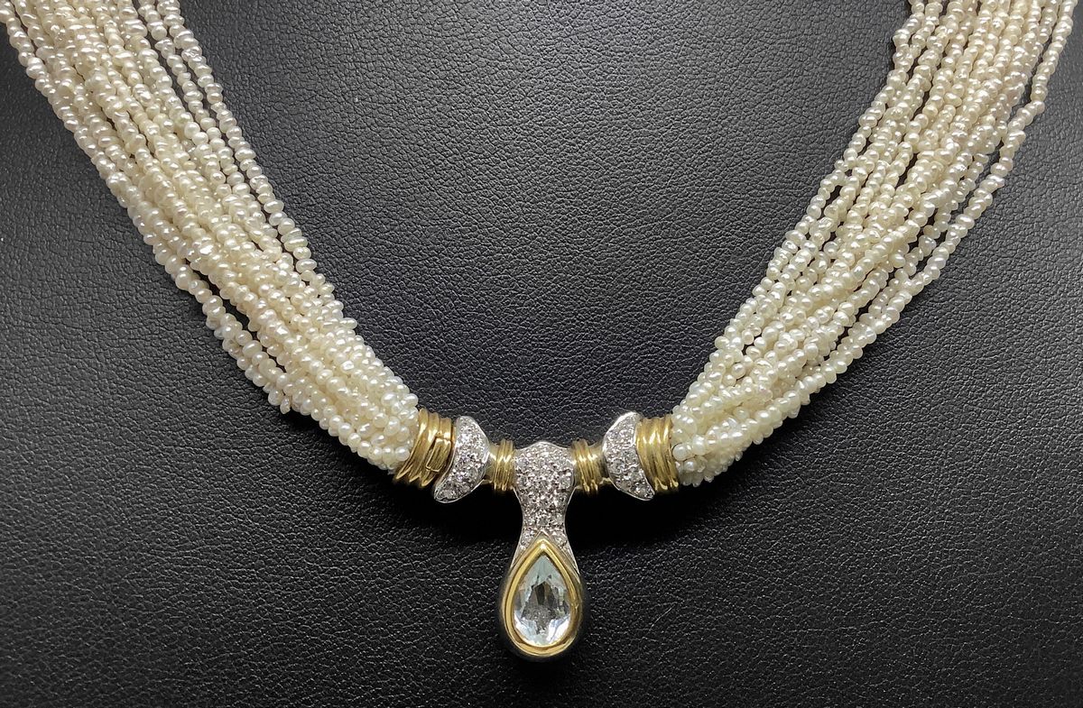 Collana con perle orientali naturali e chiusura centrale con brillanti ca 0,83 ct ed acquamarina ...