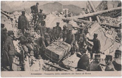 Cartolina Originale Avezzano - Trasporto della Cassaforte del Banco di Roma Dopo il Terremoto del...