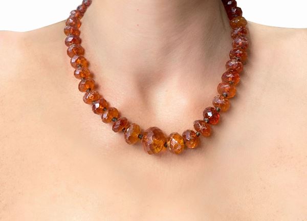 Simeto amber necklace with gold susta