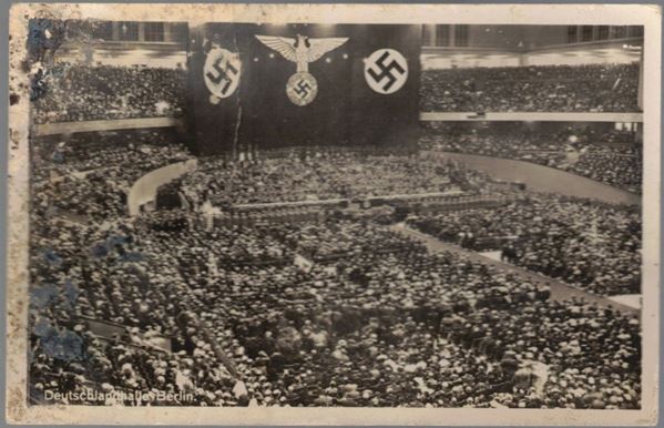 Rare original postcard from the Deutschlandhalle in Berlin.