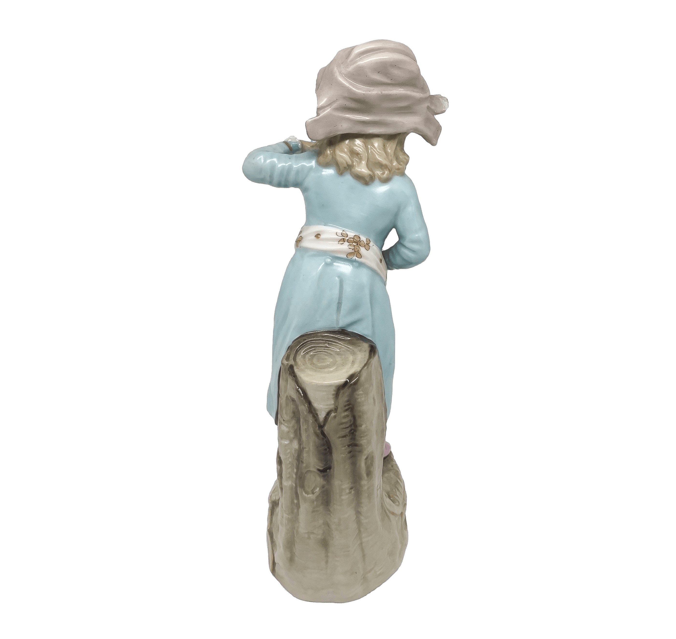 Statuina in Biscuit Policroma Raffigurante Bambino in Abiti Settecenteschi