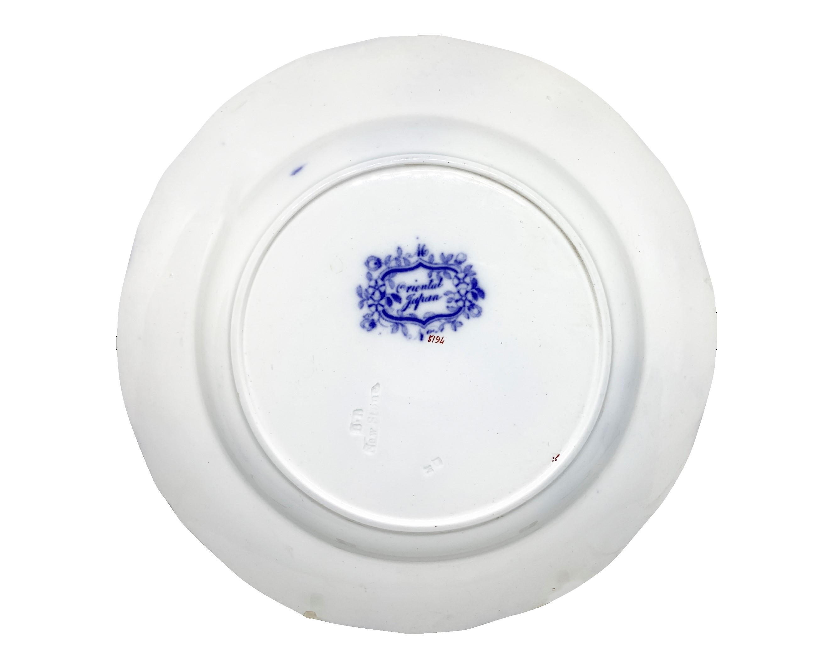 Tre Piatti Oriental Japan con Decorazioni Floreali Cinesi in Blu e Marrone su Sfondo Bianco