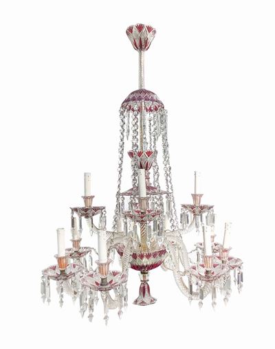 Importante ed Elegante Lampadario in Cristallo Trasparente e Bordeaux a 12 Luci