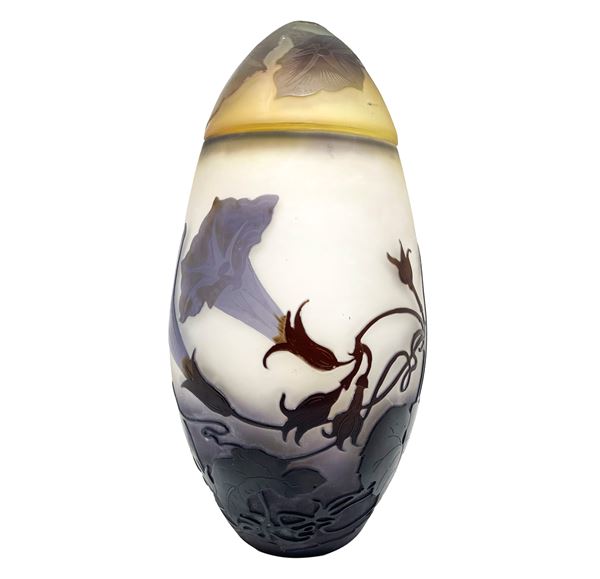Cristallerie D'Emile Gall&#233; - Cameo glass vase with lid