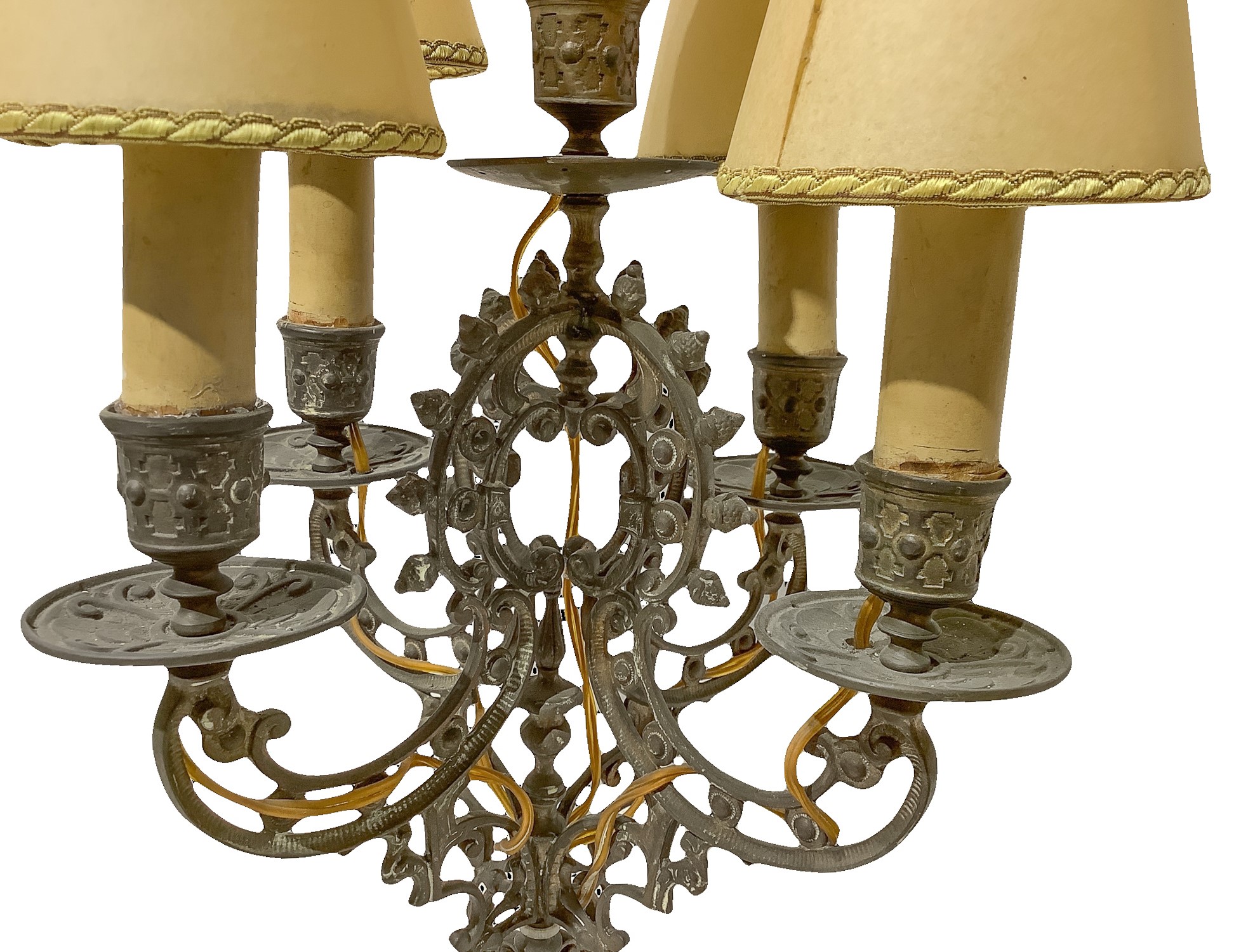 Candelabri da tavolo a cinque luci in ottone dorato