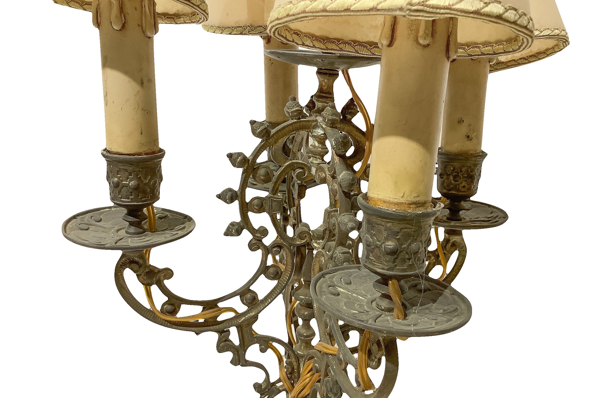 Candelabri da tavolo a cinque luci in ottone dorato