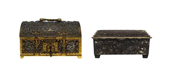 2 boxes in silver and gold patinated metal