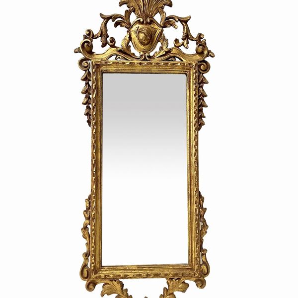 Specchiera rettangolare con cimasa in legno dorato