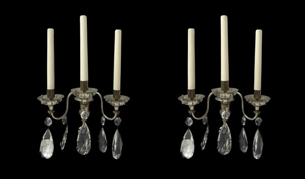 Pair of metal appliques and three candle toasts