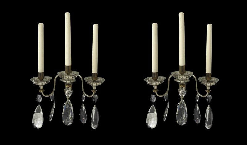 Coppia di Appliques in Metallo e Brindoli a Tre Candele