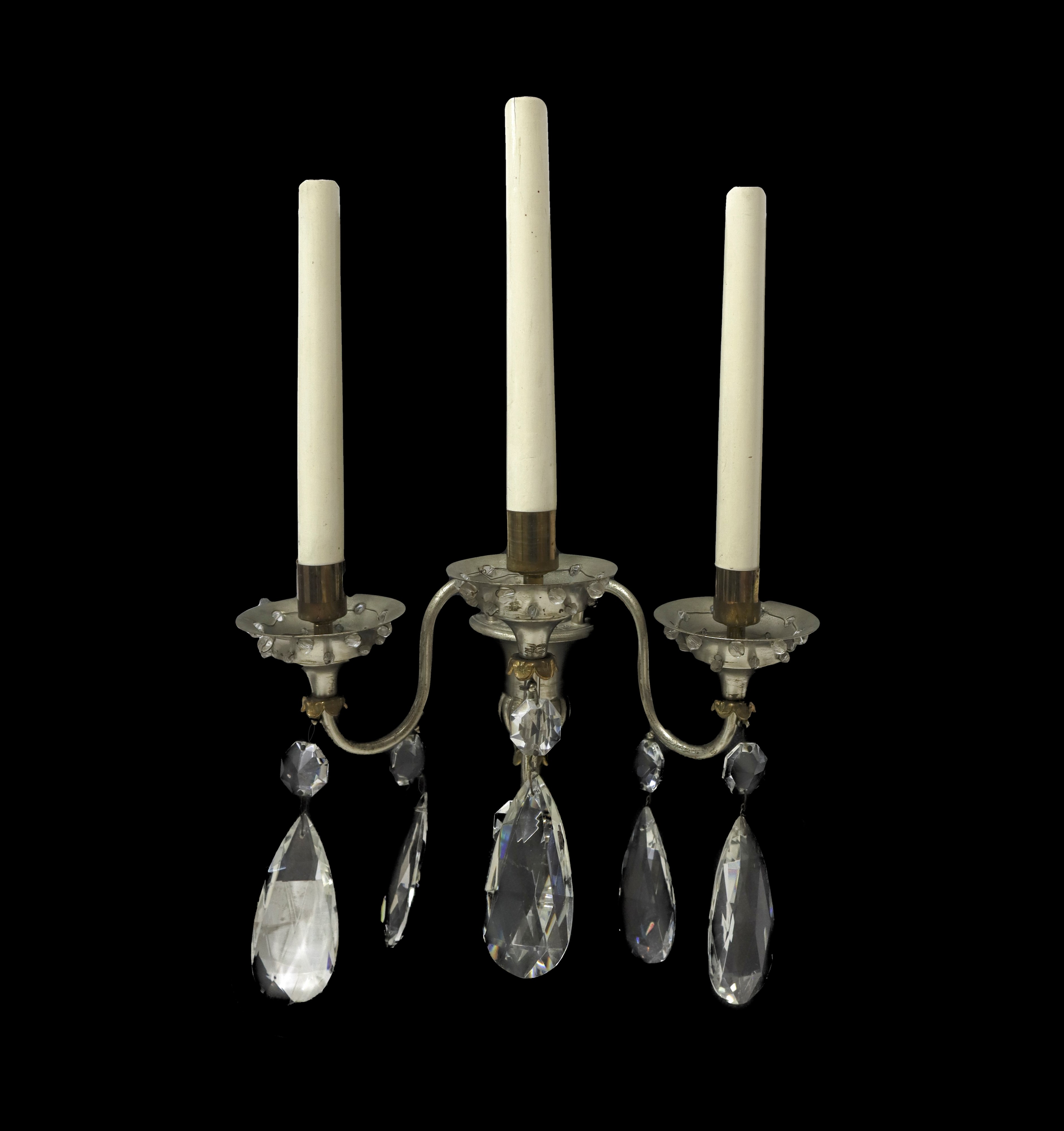Coppia di Appliques in Metallo e Brindoli a Tre Candele