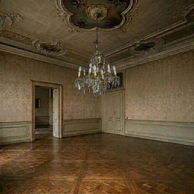 Lampadario luci in metallo dorato e brindoli molati
