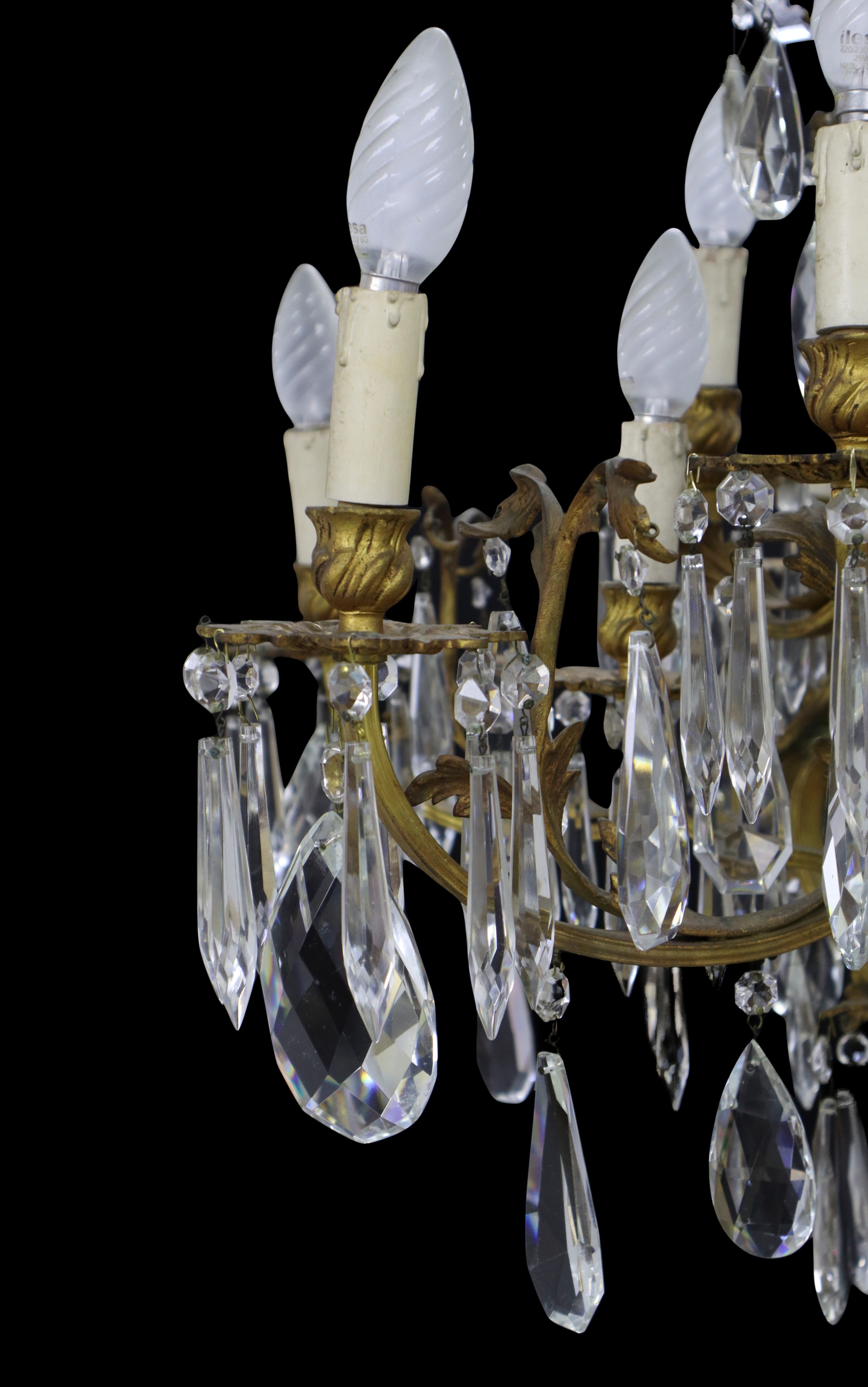 Lampadario luci in metallo dorato e brindoli molati