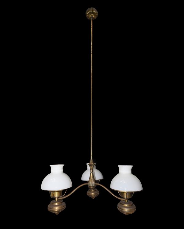 Chandelier with metal structure with three lights and opaline lamps
