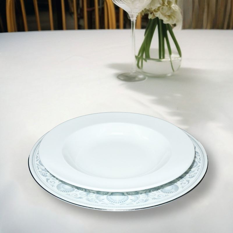 Wedgwood Made in England - Importante ed Elegante Servizio di Piatti, Modello Dolphins, Bone in C...