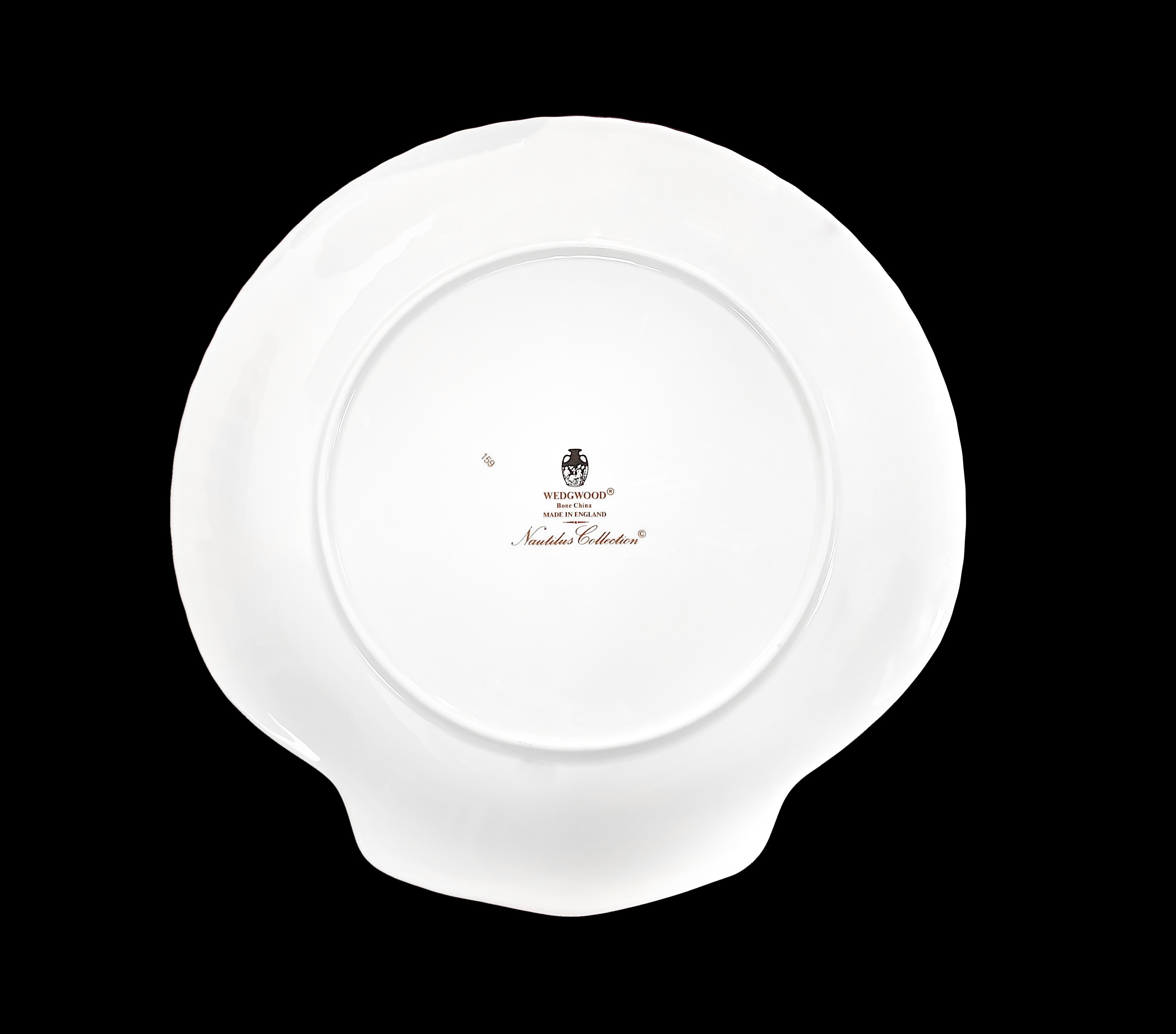 Importante ed elegante Servizio di piatti, modello Dolphins, Bone in China.