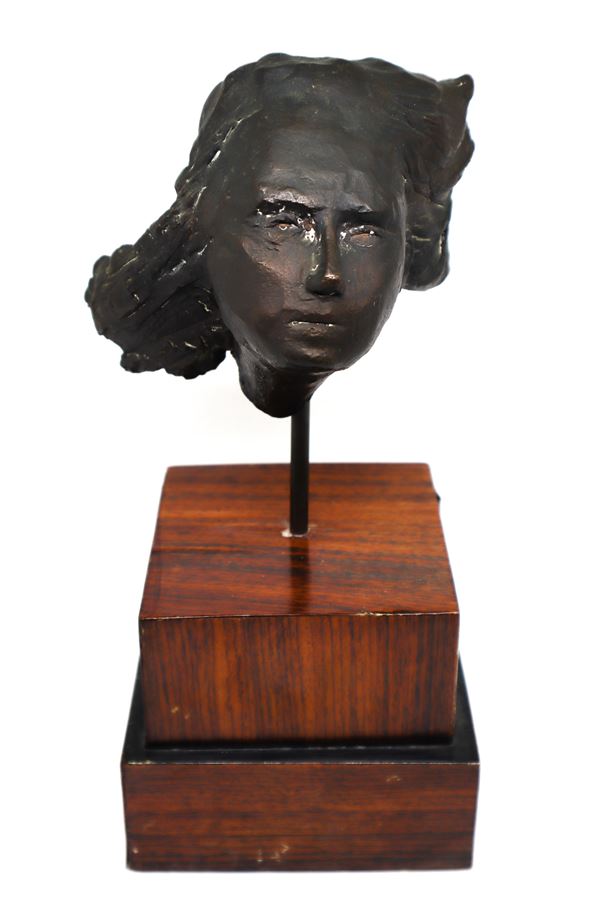 Dino Cunsolo - Head of a woman in bronze