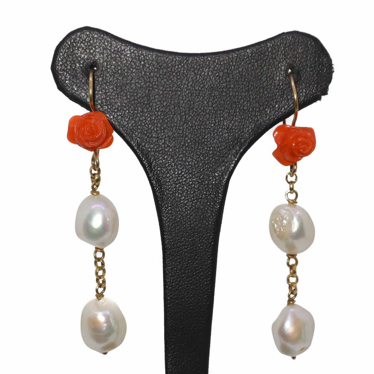 Orecchini in Oro 18 Kt con Rose in Corallo e Perle