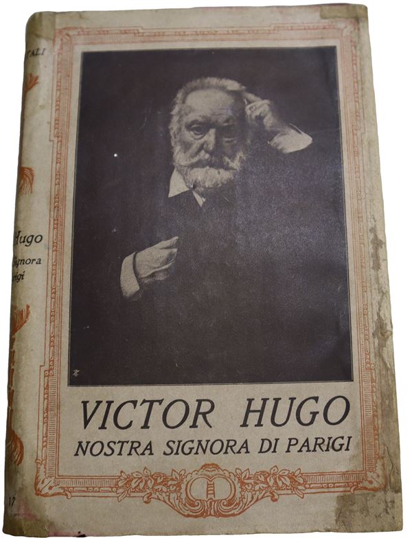 Victor Hugo - Nostra signora di Parigi