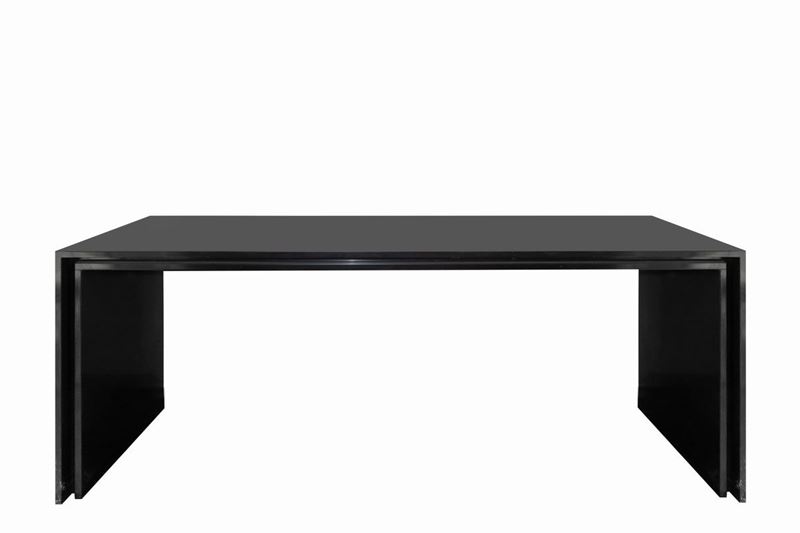 Grande Console in Marmo Nero del Belgio, Attribuita Skipper Italia. Struttura a Due Strati