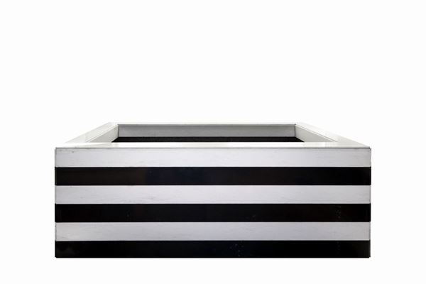 Elegant rectangular planter, Italian production in the style of Marcello Morandini