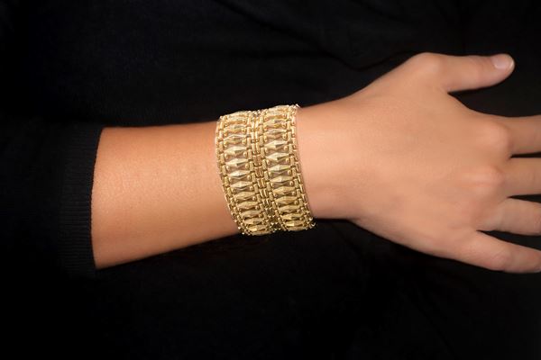 Important band bracelet