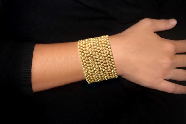 Important band bracelet