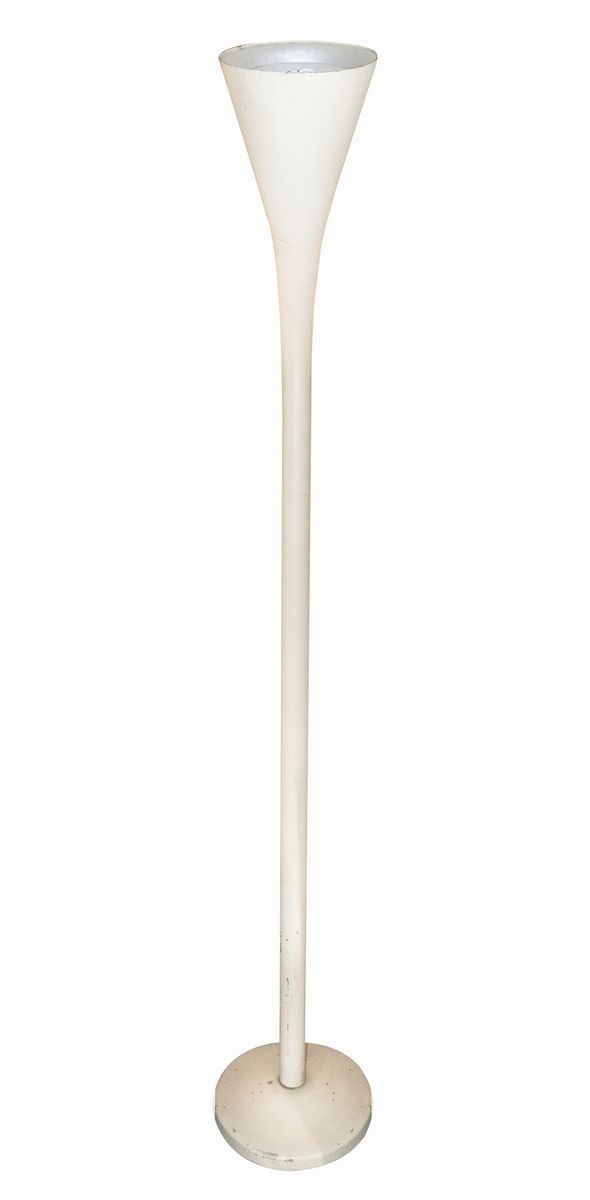 Aluminum floor lamp with cast iron base