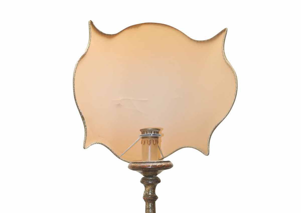 Candelabro adattato a lume