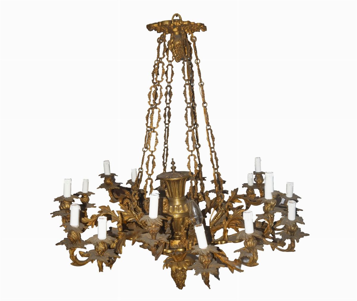 Lampadario in ottone dorato a 18 luci