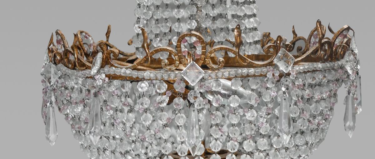 Lampadario con struttura in ottone dorato a 6 luci