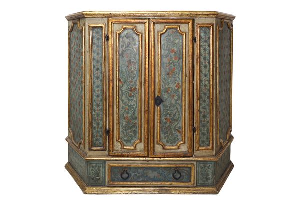 Etagere in legno laccato e dorato