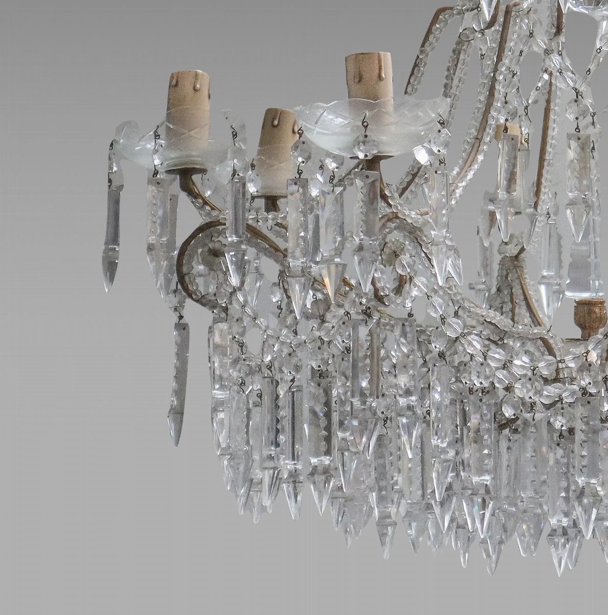 Lampadario a cesto in vetro